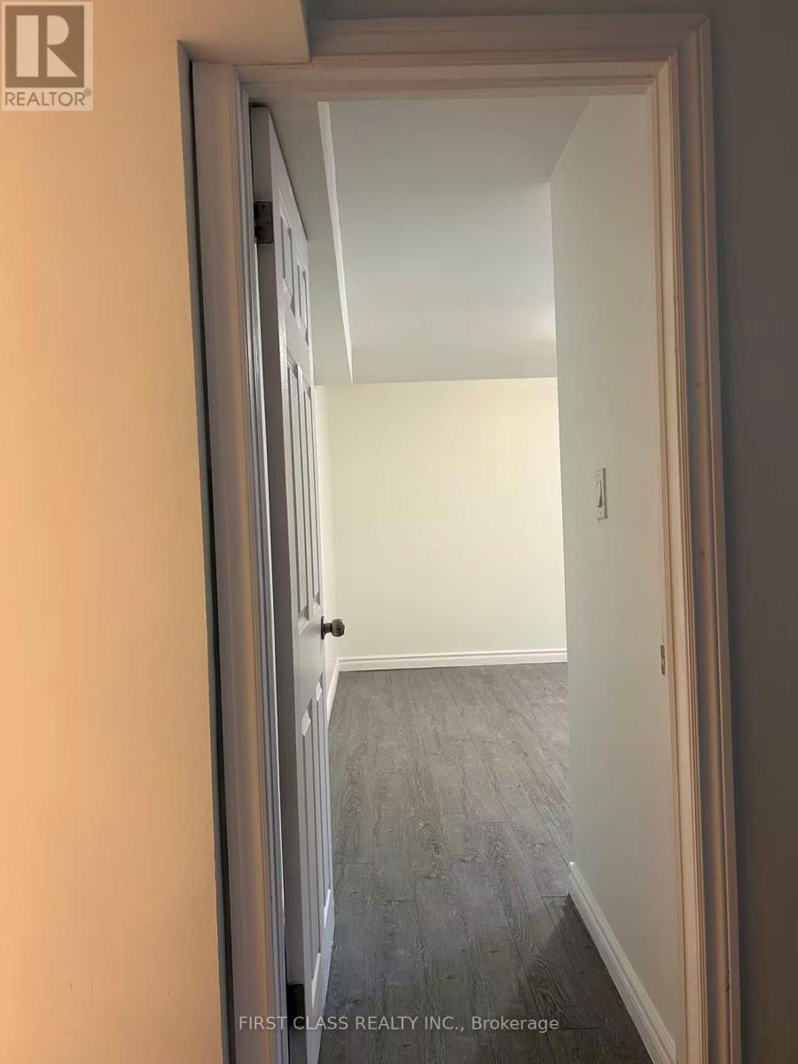 448 Elmwood Avenue, Richmond Hill, Ontario  L4C 1M4 - Photo 10 - N13712430