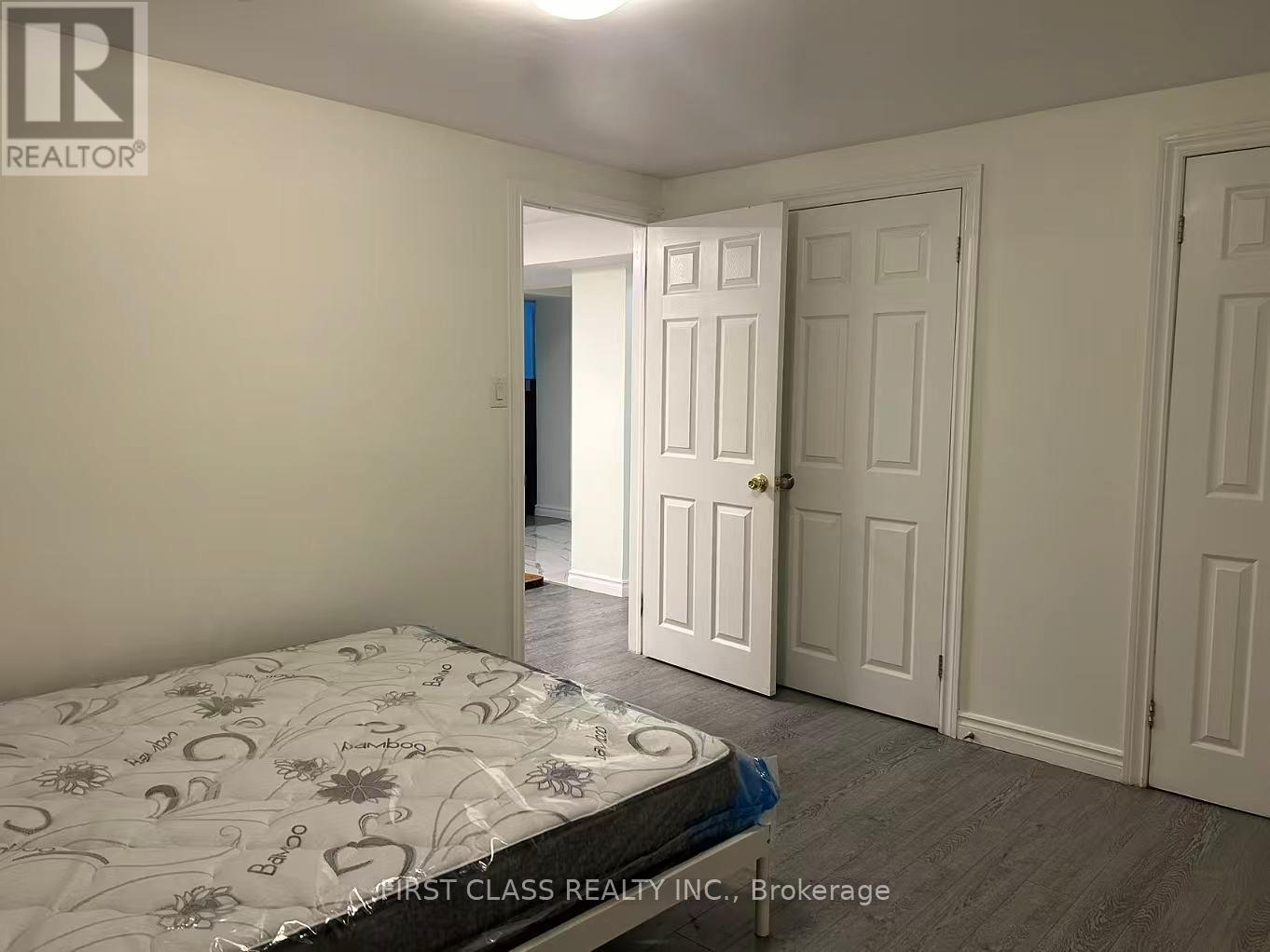 448 Elmwood Avenue, Richmond Hill, Ontario  L4C 1M4 - Photo 8 - N13712430
