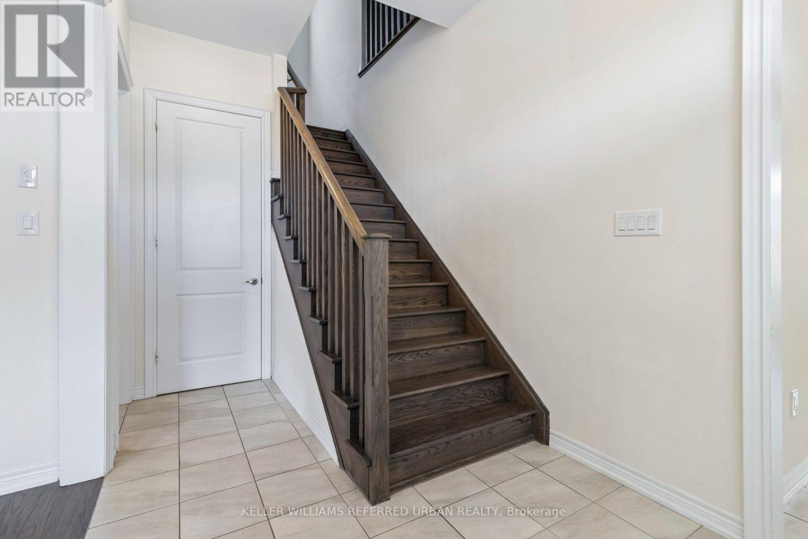 54 Leary Crescent, Richmond Hill, Ontario  L4S 0G7 - Photo 4 - N13712436