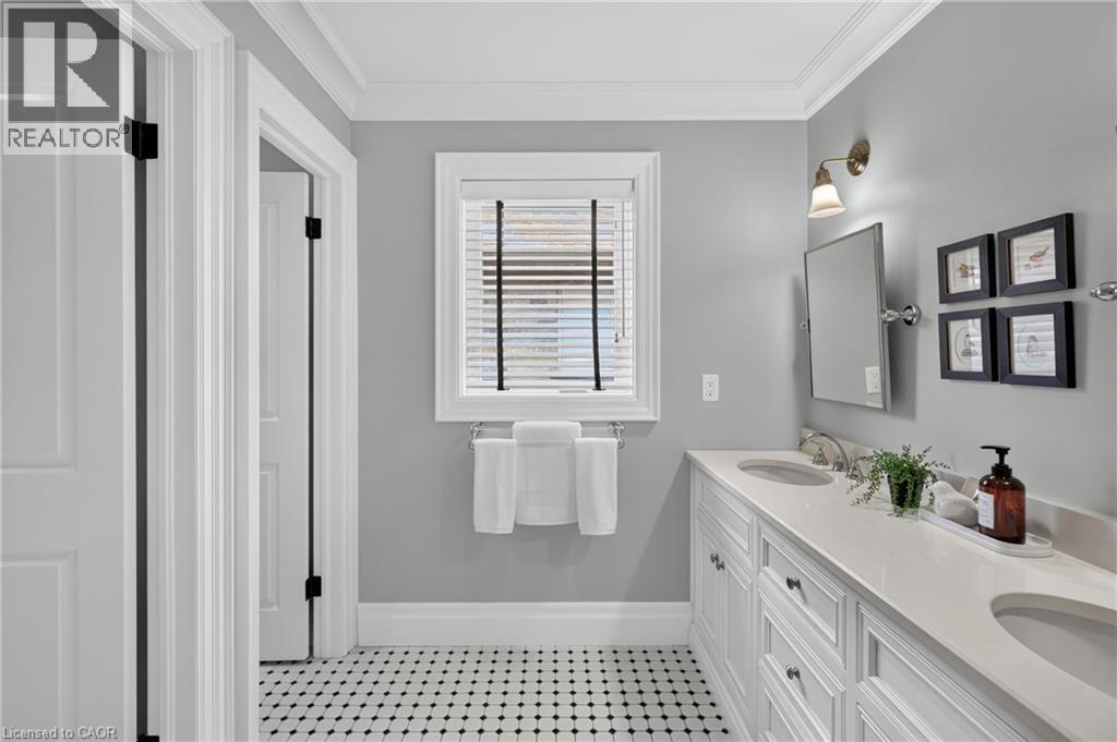 543 Werni Court, Waterloo, Ontario  N2V 2S7 - Photo 40 - 40847904