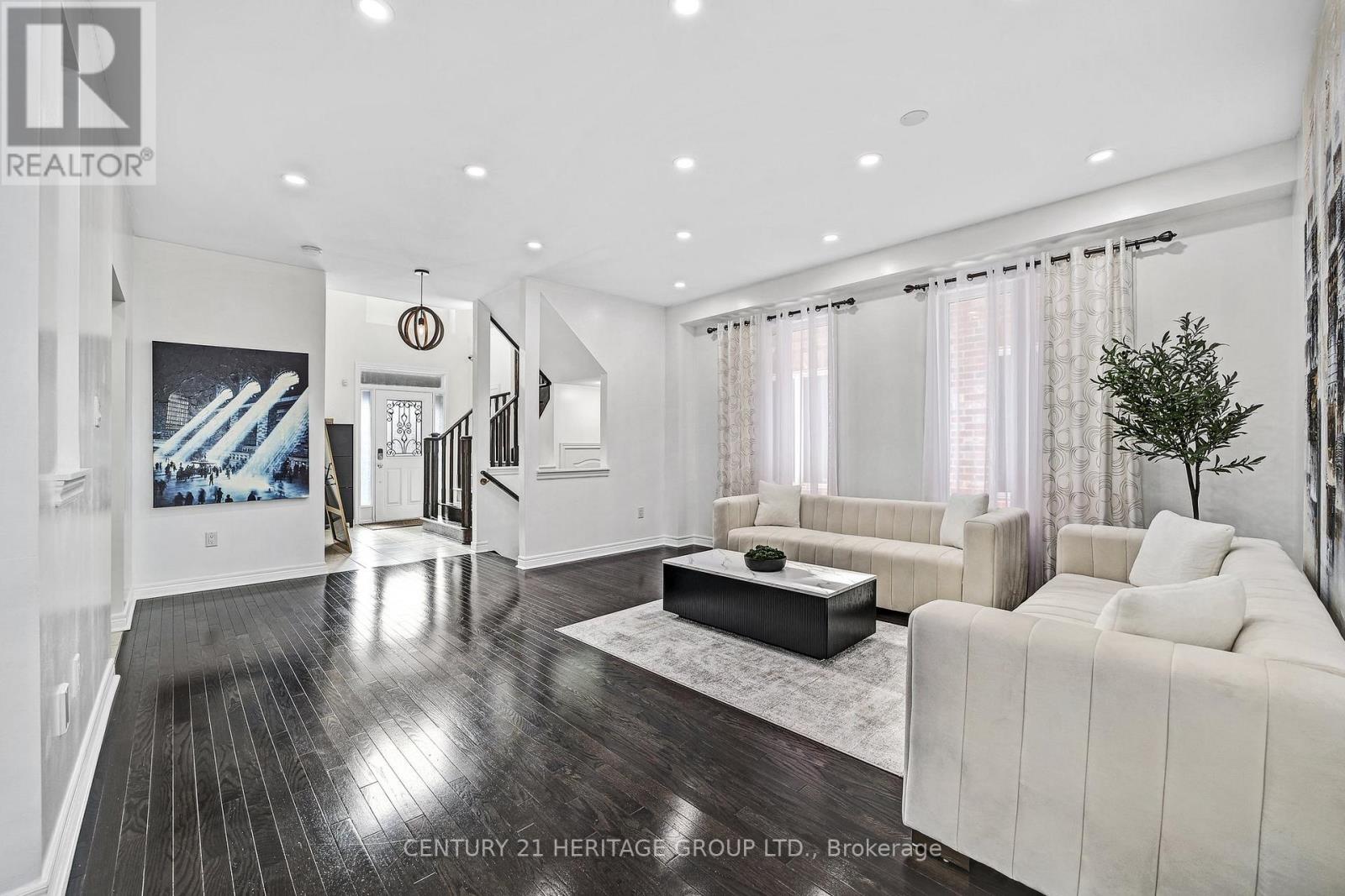 32 Amberwing Landing, Bradford West Gwillimbury, Ontario  L3Z 0H9 - Photo 6 - N13618238