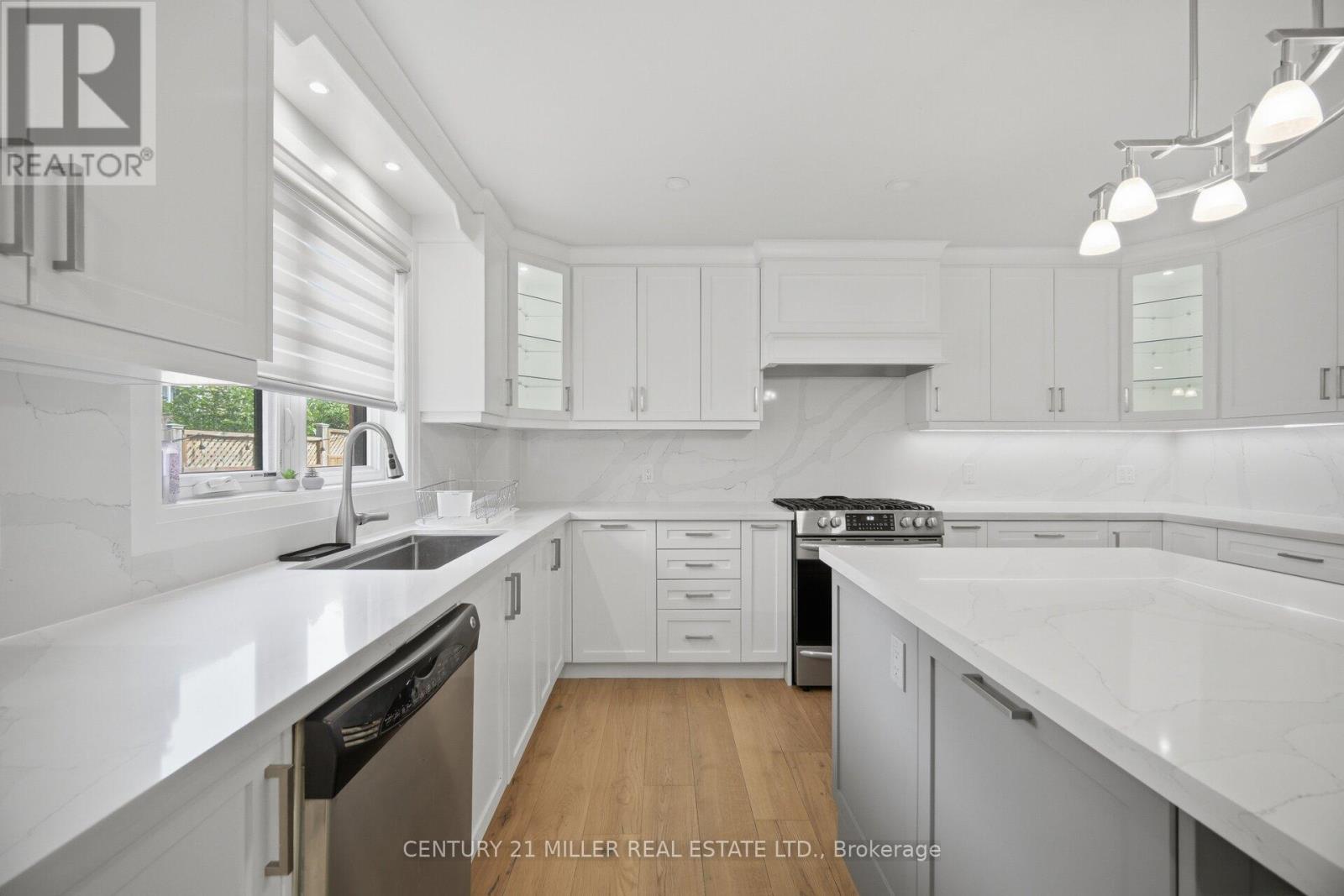 689 Macbeth Heights, Mississauga, Ontario  L5W 1E5 - Photo 22 - W13648740