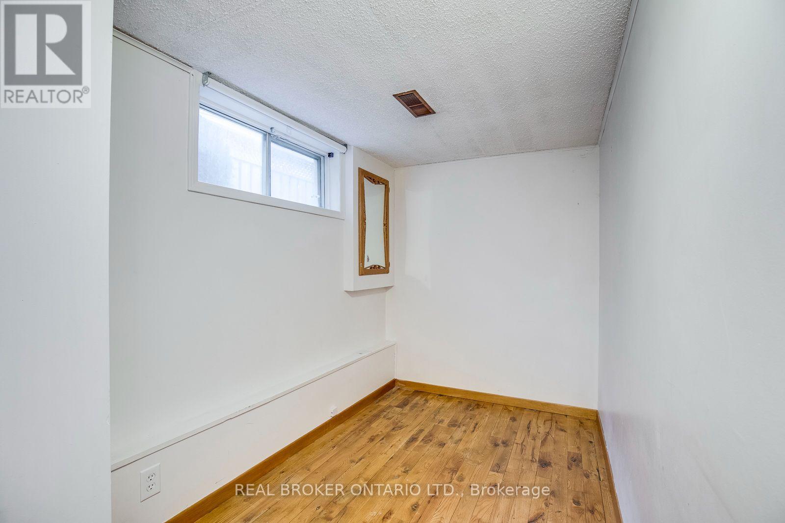 Bsmt - 43 Hammond Road, Mississauga, Ontario  L5M 2A1 - Photo 7 - W13712460