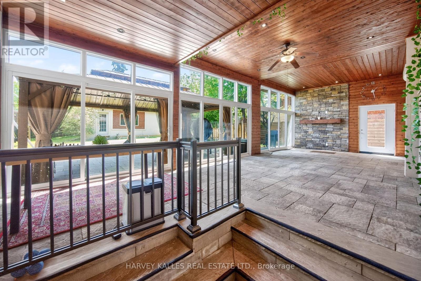 17 Lockheed Boulevard, Toronto, Ontario  M9P 2H5 - Photo 13 - W13712462
