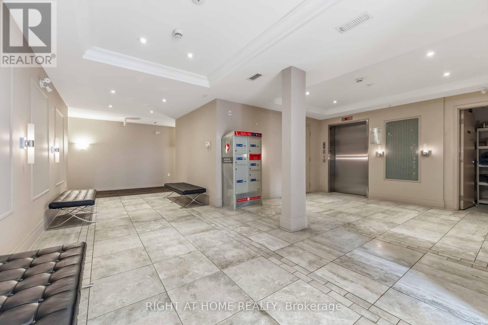405 - 200 Winterfell Private, Ottawa, Ontario  K1G 4J1 - Photo 2 - X13707212