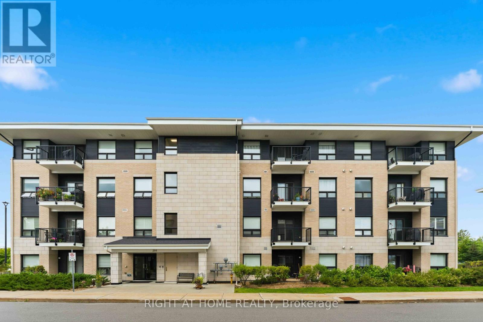 405 - 200 WINTERFELL PRIVATE, Ottawa, Ontario