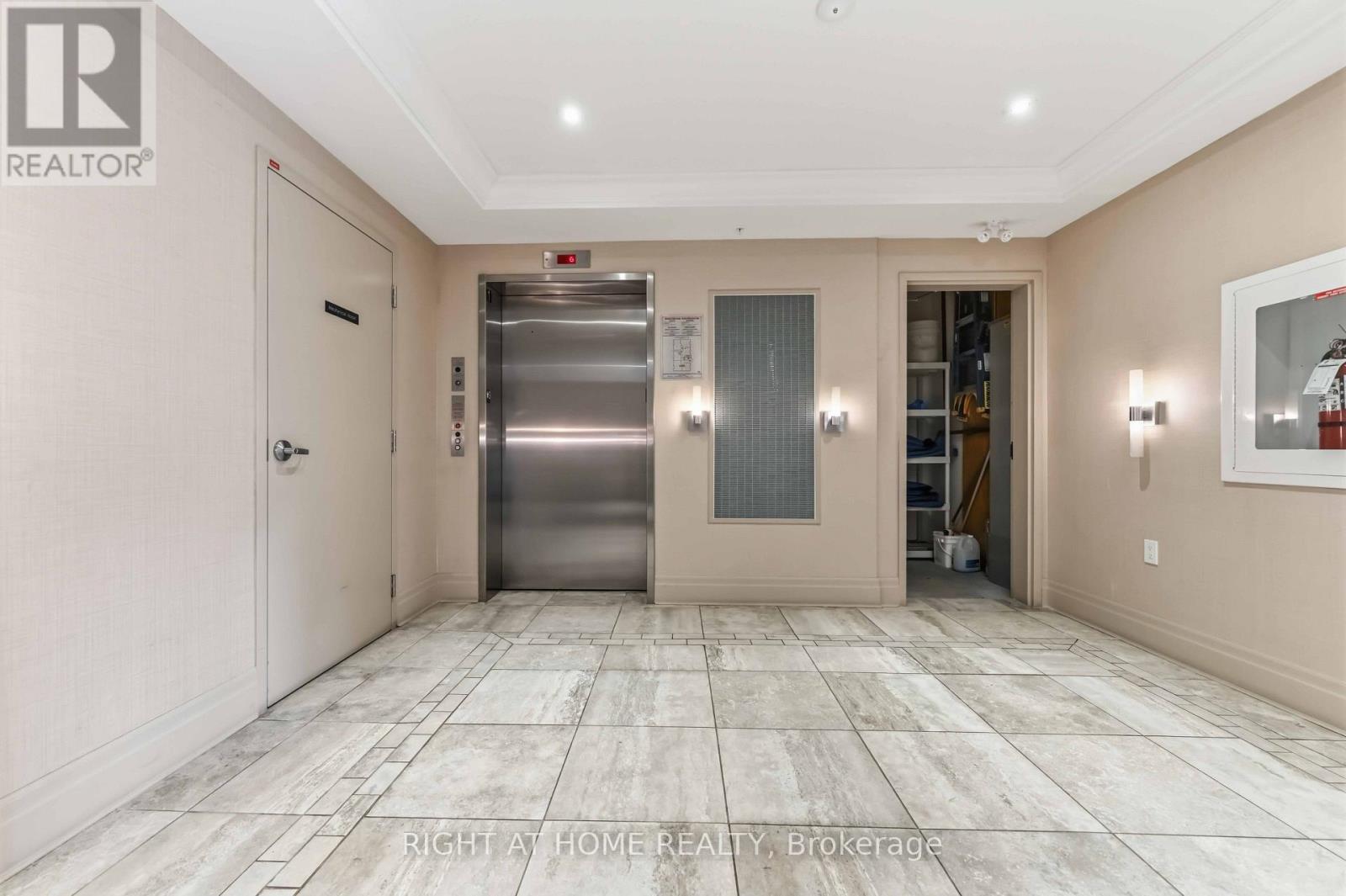 405 - 200 Winterfell Private, Ottawa, Ontario  K1G 4J1 - Photo 4 - X13707212
