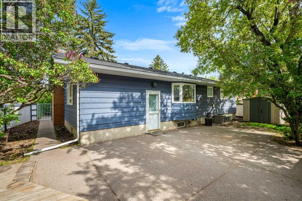 235 Lake Rosen Crescent SE, Calgary, Alberta T2J 3L9 - Photo 41 - A2306126