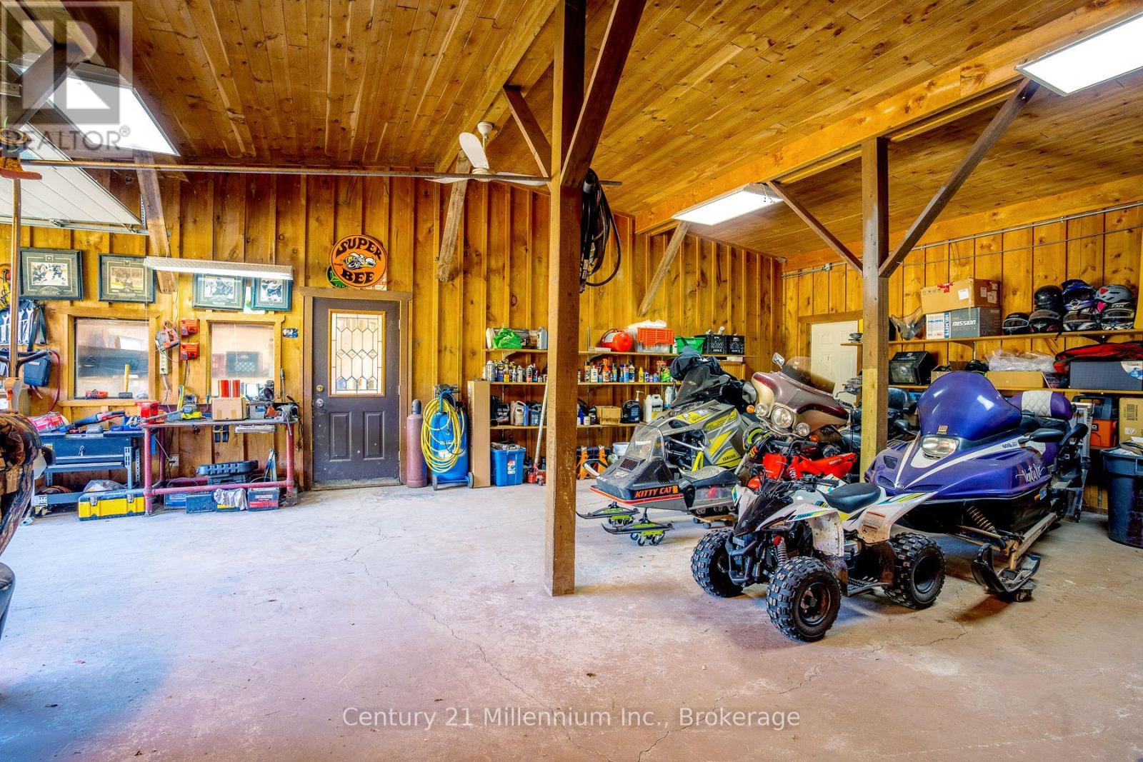 1547 County 42 Road, Clearview, Ontario  L0M 1S0 - Photo 9 - S13711302