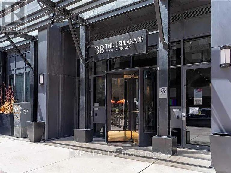 702 - 38 The Esplanade, Toronto, Ontario  M5E 1A5 - Photo 2 - C13712468