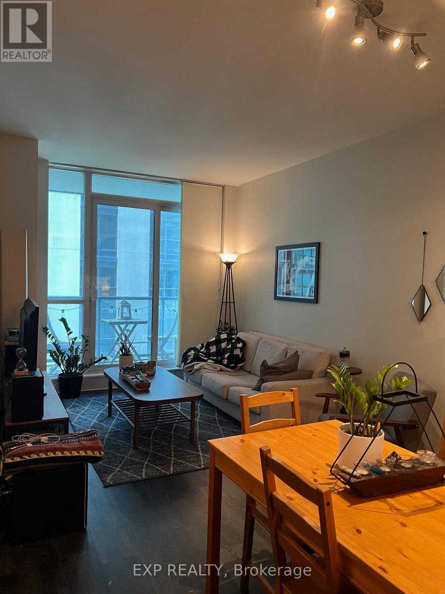 702 - 38 The Esplanade, Toronto, Ontario  M5E 1A5 - Photo 3 - C13712468
