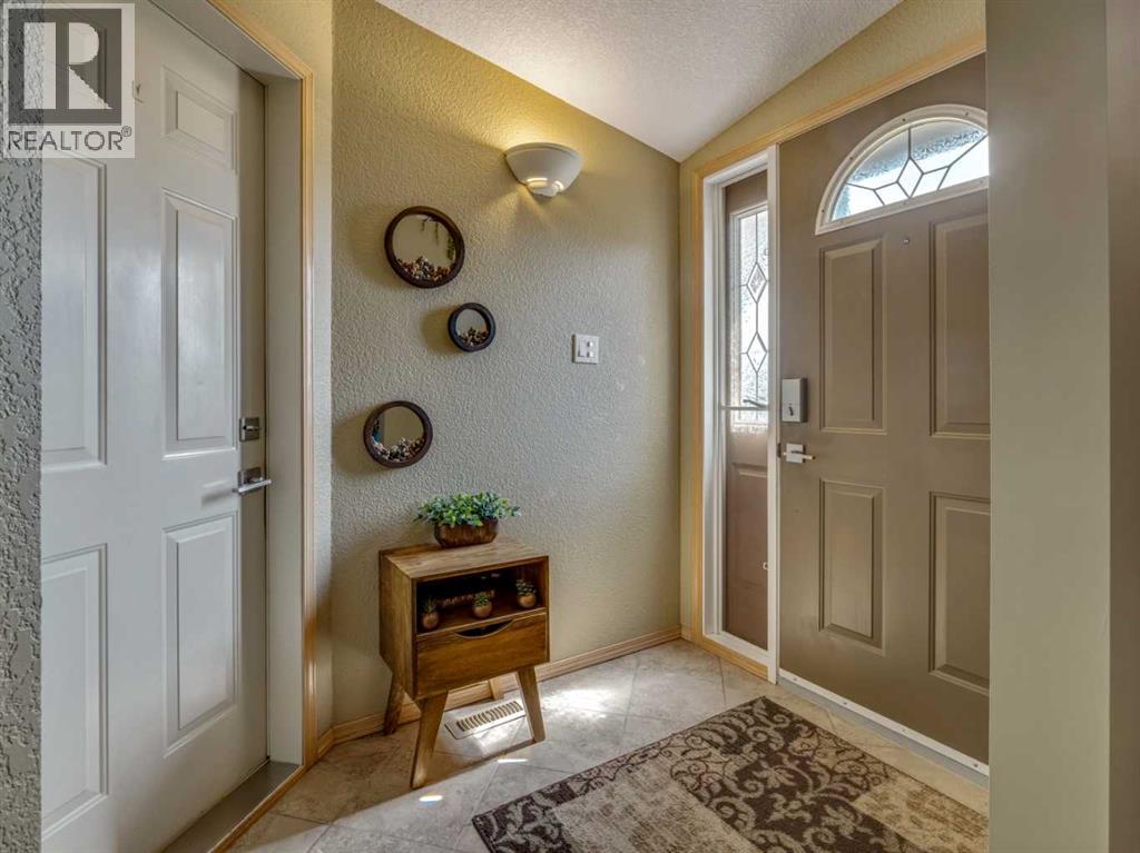 66 Heritage Road W, Lethbridge, Alberta T1K 6T8 - Photo 7 - A2339435