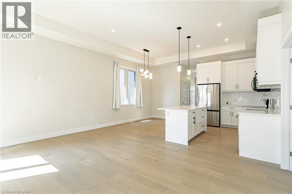 7966 Fallon Drive Unit# 18, Lucan Biddulph, Ontario  N0M 1V0 - Photo 12 - 40857814