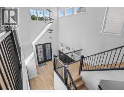 693 Balsam Road, Kelowna, British Columbia  V1W 1C1 - Photo 5 - 10393848