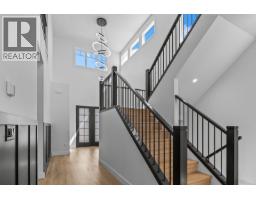 693 Balsam Road, Kelowna, British Columbia  V1W 1C1 - Photo 3 - 10393848