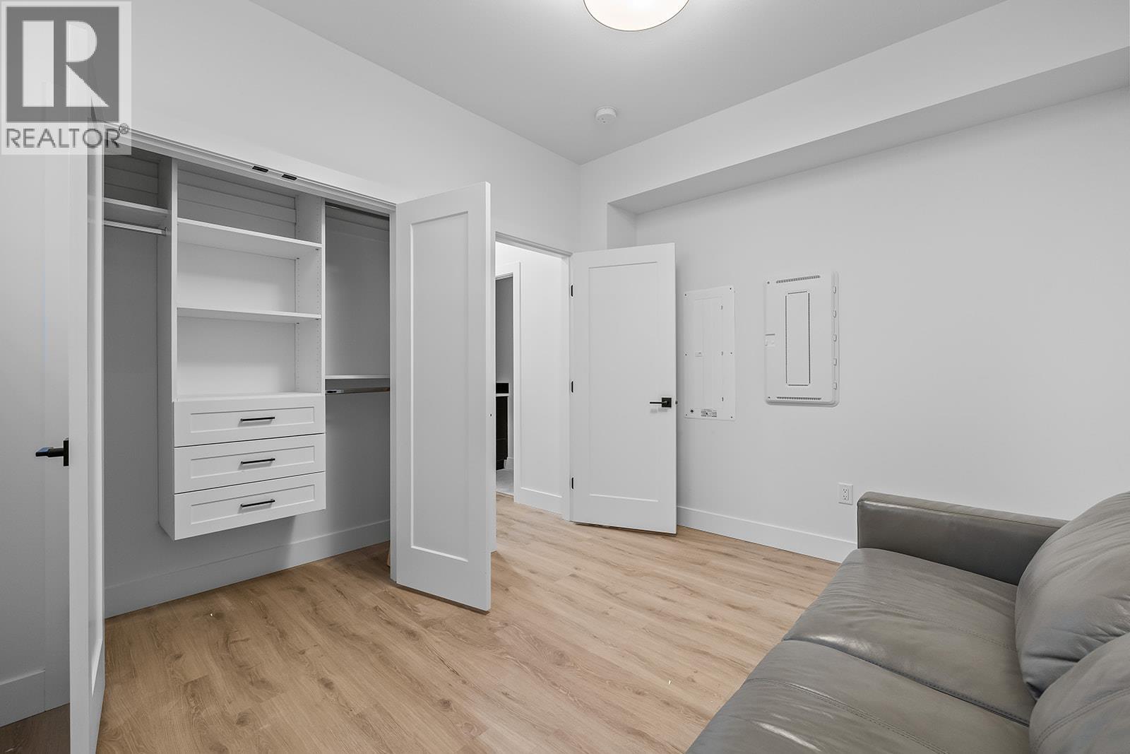 693 Balsam Road, Kelowna, British Columbia  V1W 1C1 - Photo 49 - 10393848