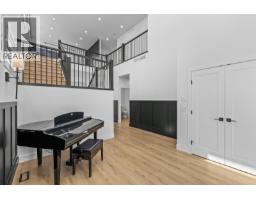 693 Balsam Road, Kelowna, British Columbia  V1W 1C1 - Photo 4 - 10393848