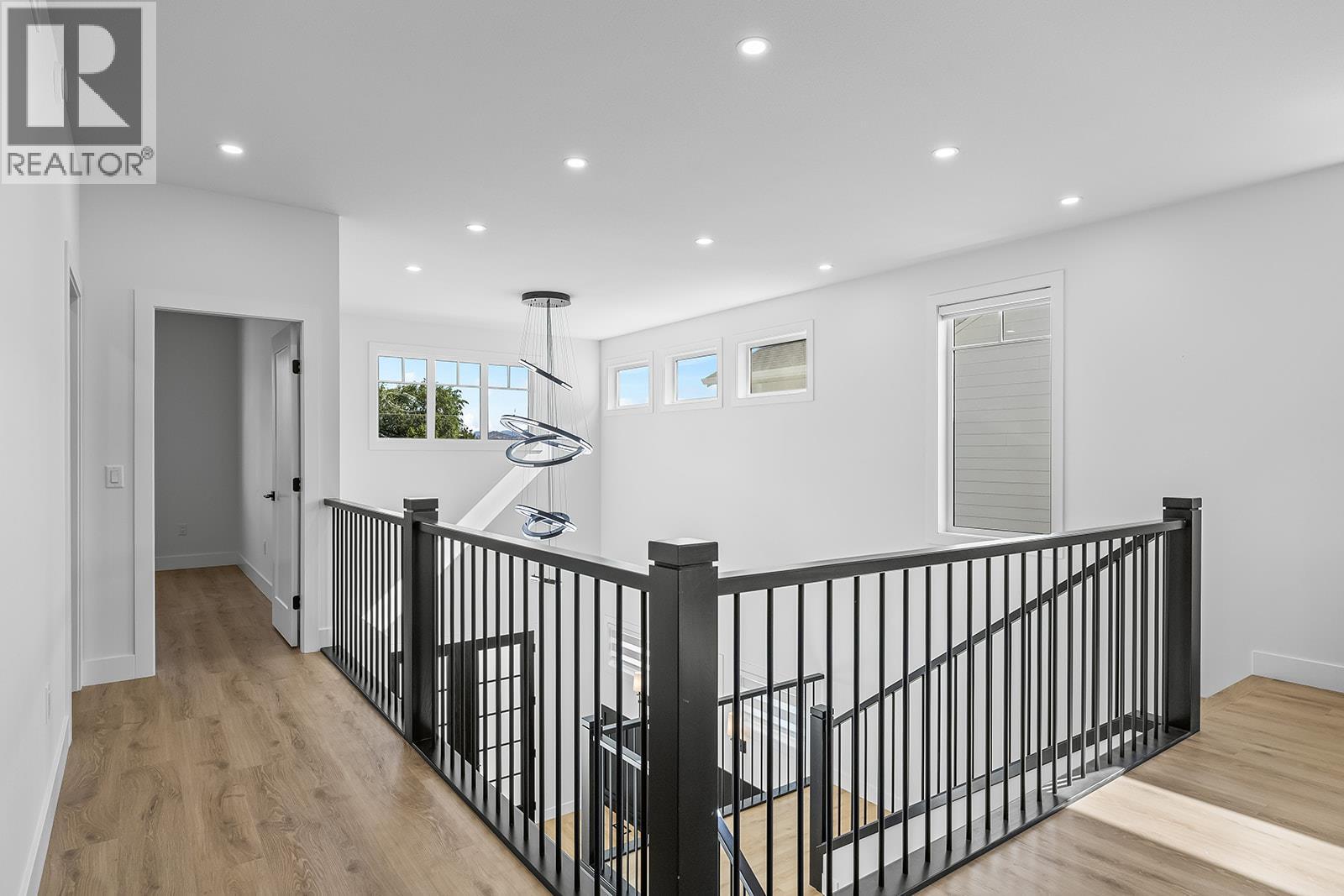 693 Balsam Road, Kelowna, British Columbia  V1W 1C1 - Photo 23 - 10393848