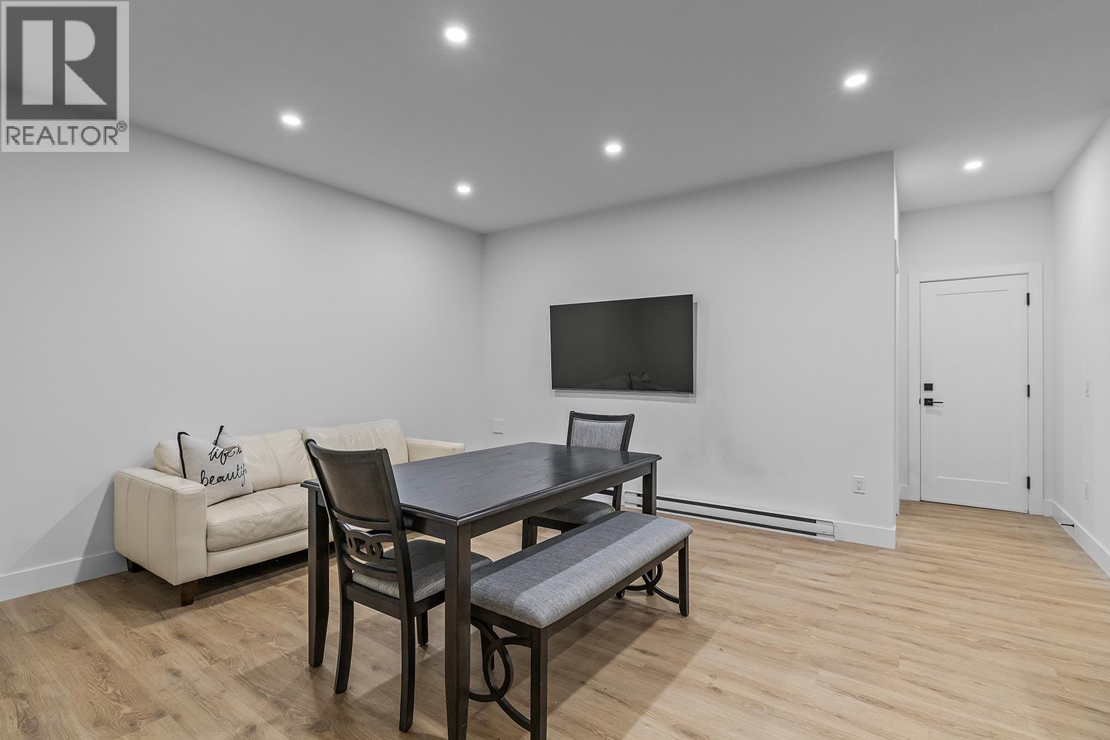 693 Balsam Road, Kelowna, British Columbia  V1W 1C1 - Photo 54 - 10393848