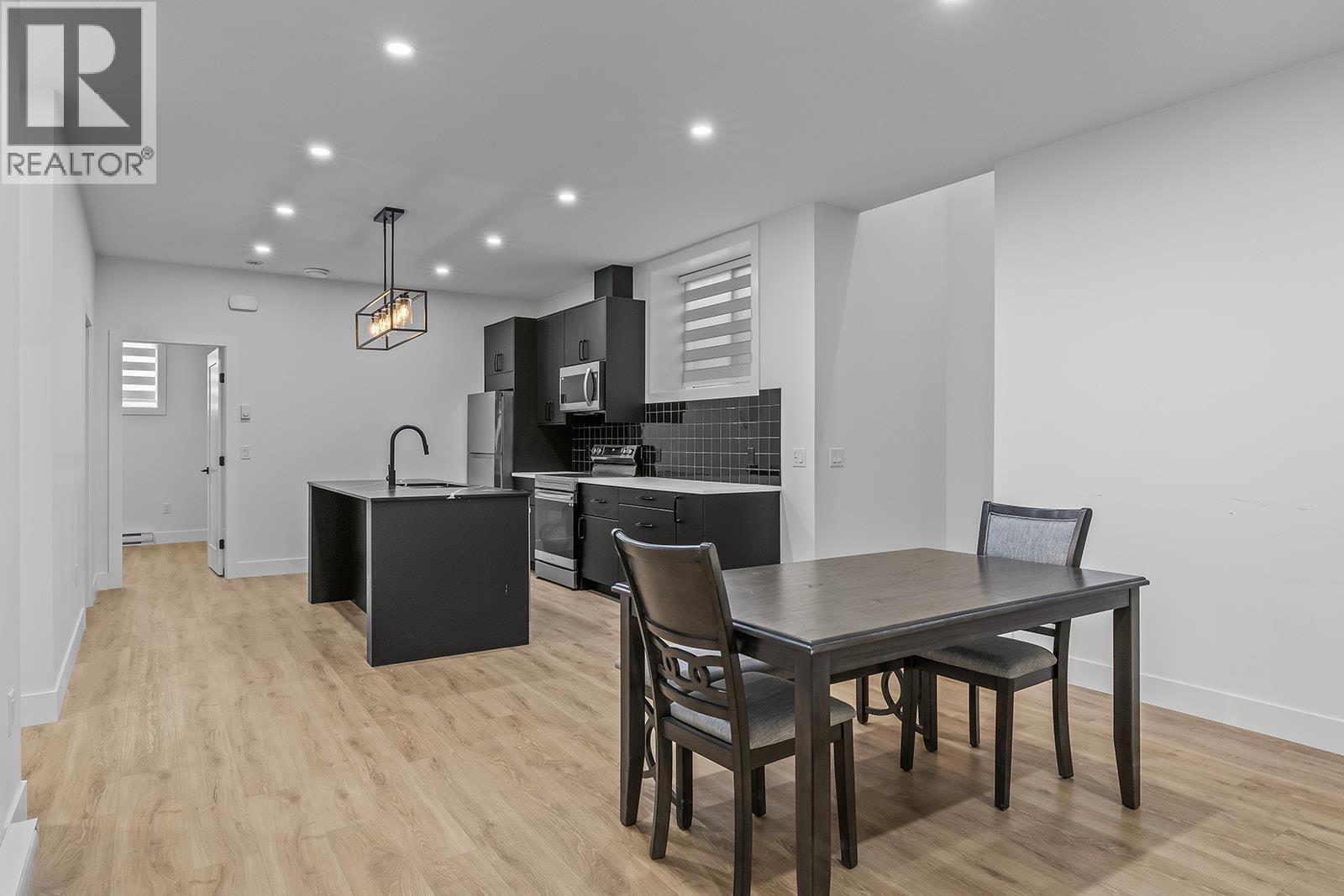 693 Balsam Road, Kelowna, British Columbia  V1W 1C1 - Photo 55 - 10393848