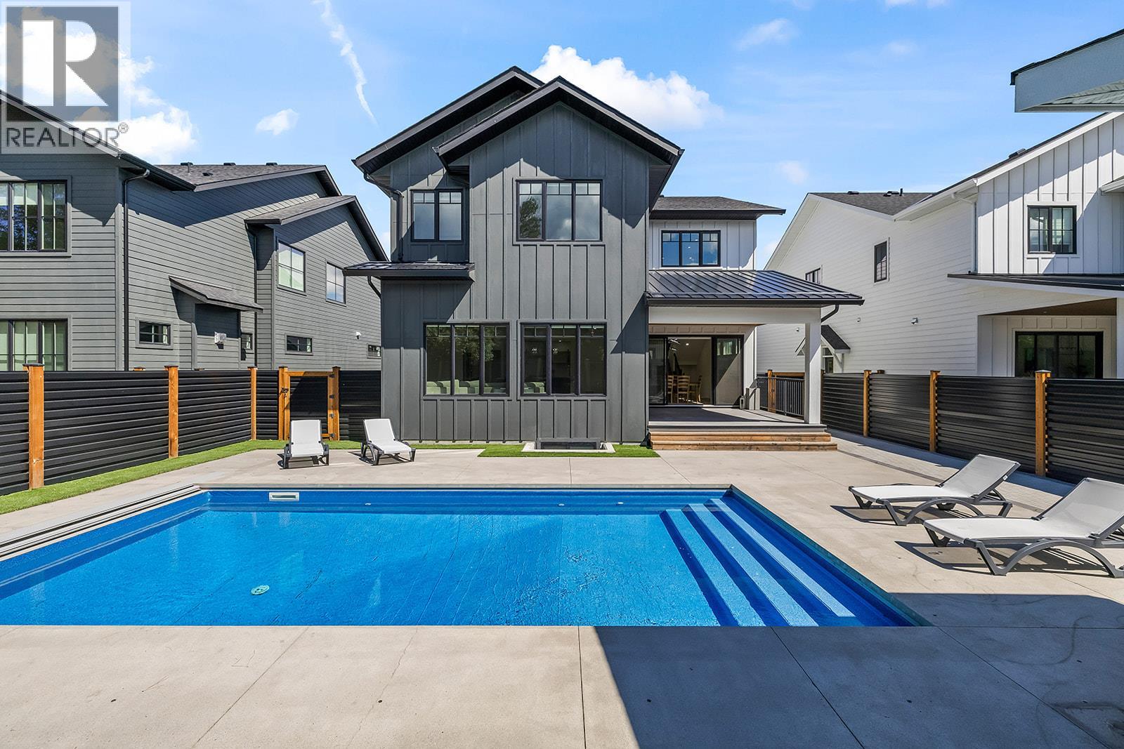 693 Balsam Road, Kelowna, British Columbia  V1W 1C1 - Photo 74 - 10393848