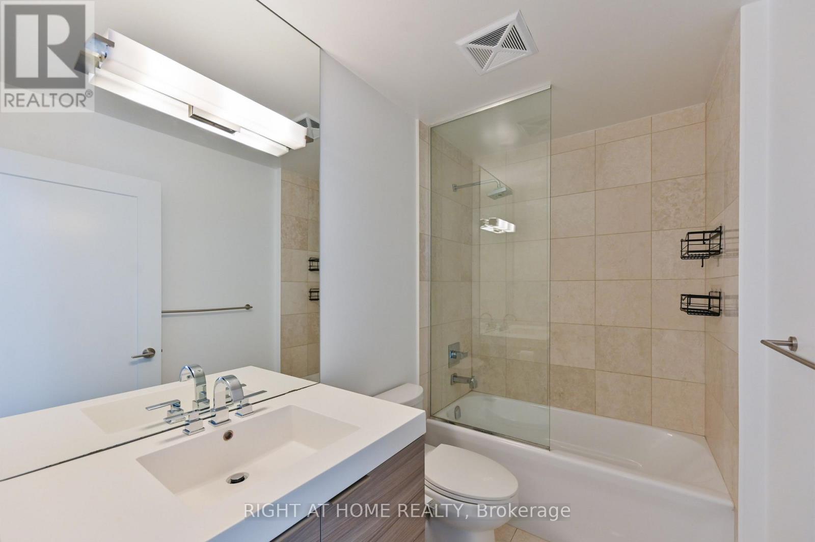3506 - 318 Richmond Street W, Toronto, Ontario  M5V 0B4 - Photo 11 - C13712472