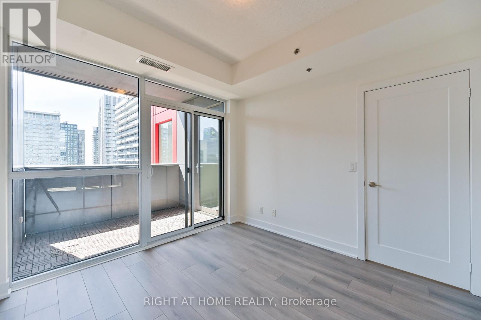 3506 - 318 Richmond Street W, Toronto, Ontario  M5V 0B4 - Photo 9 - C13712472