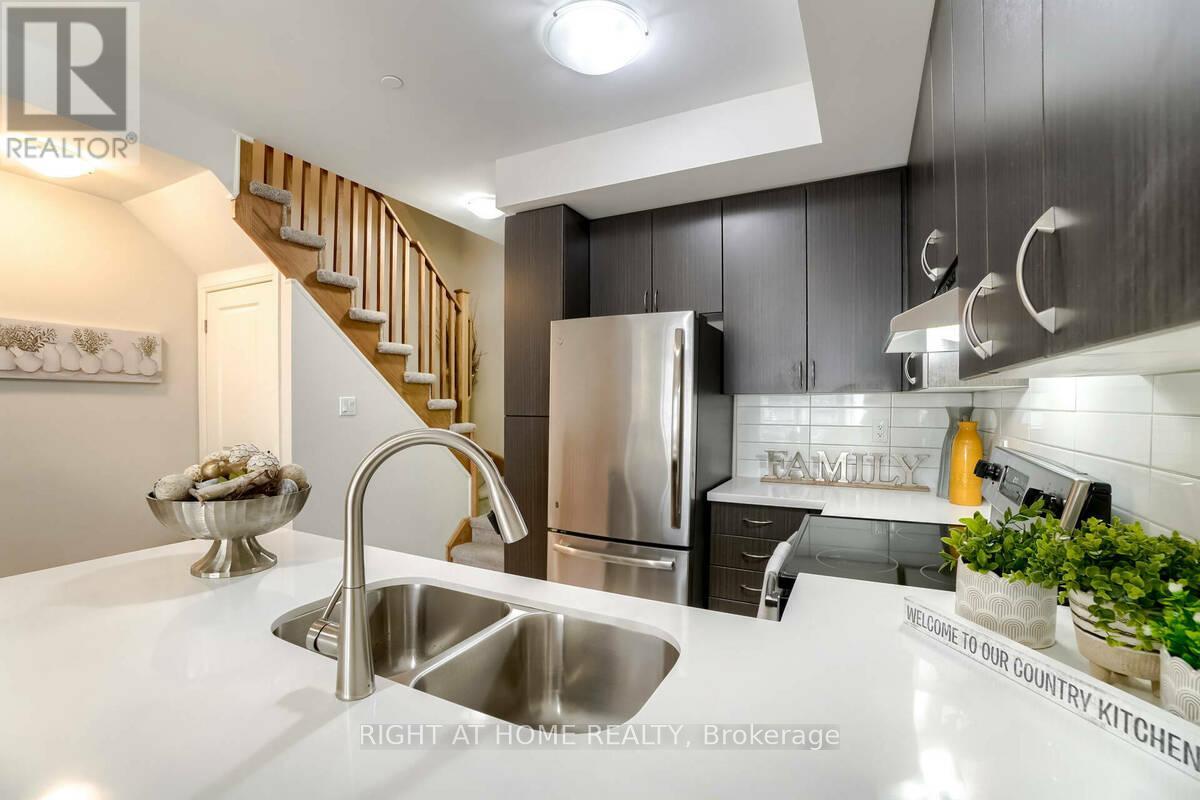 3 - 2285 Mcnab Lane, Mississauga, Ontario  L5J 0B3 - Photo 12 - W13712490