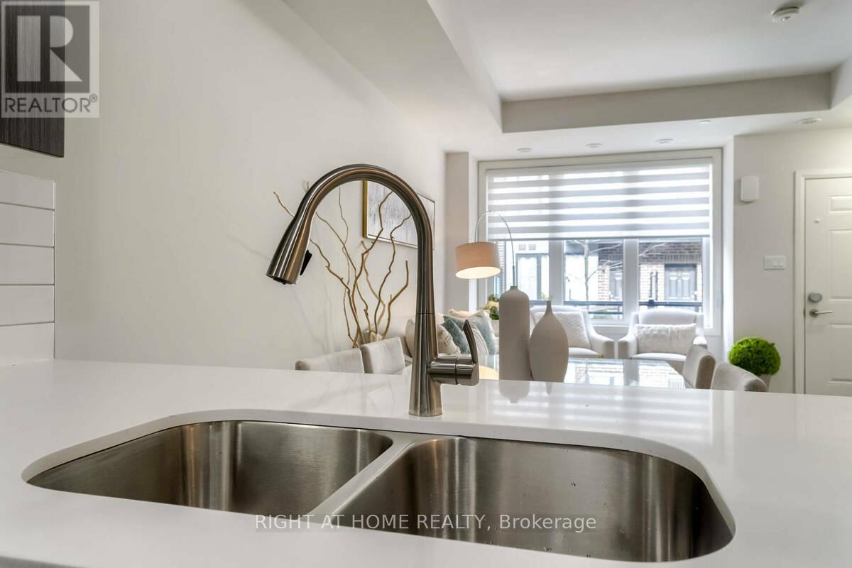 3 - 2285 Mcnab Lane, Mississauga, Ontario  L5J 0B3 - Photo 14 - W13712490