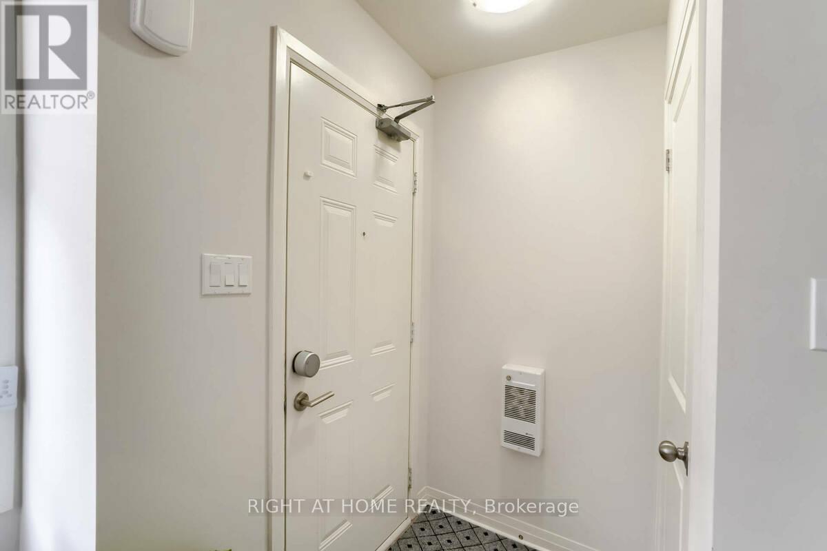 3 - 2285 Mcnab Lane, Mississauga, Ontario  L5J 0B3 - Photo 5 - W13712490