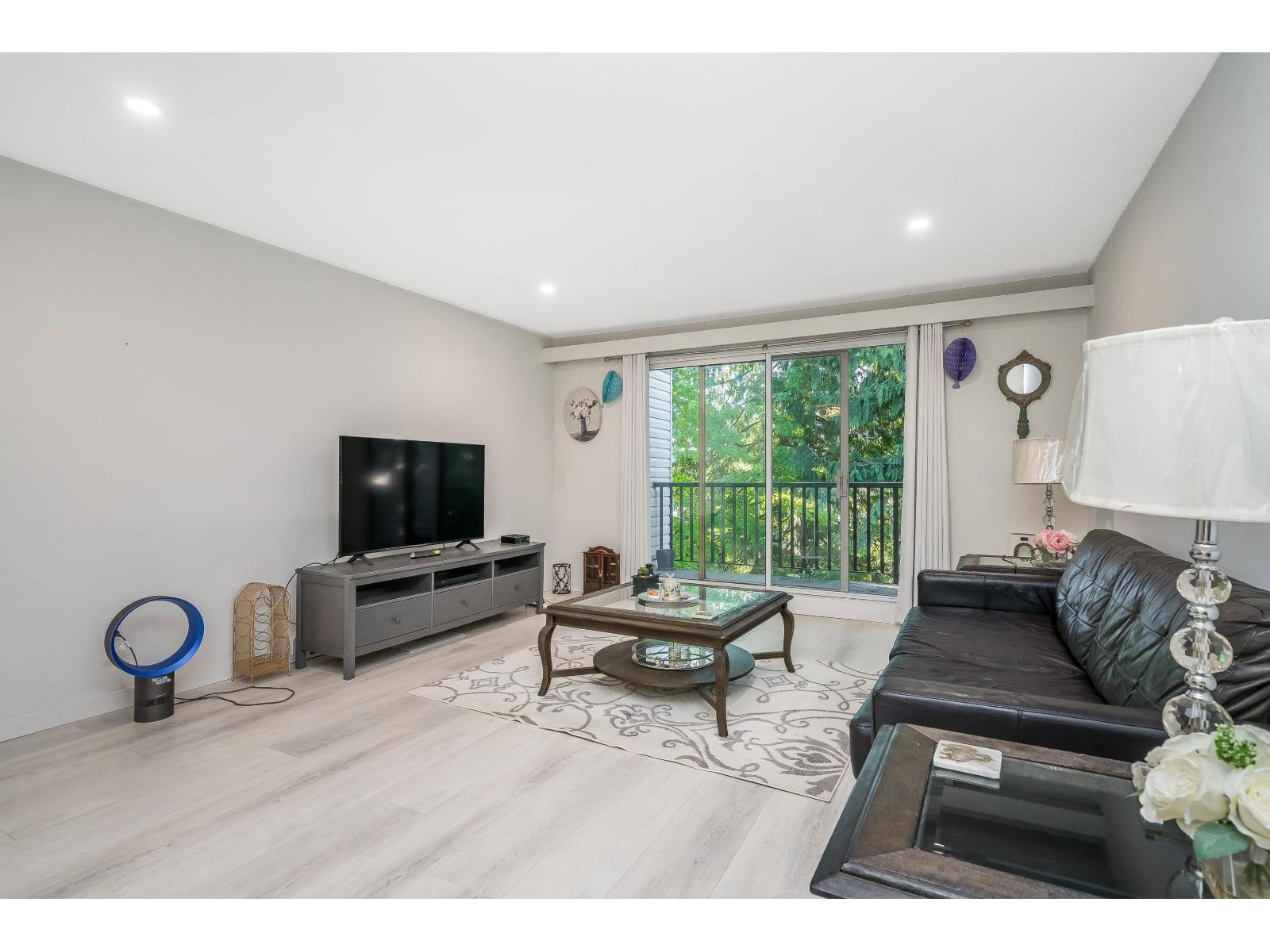 307 15268 100 Avenue, Surrey, British Columbia  V3R 7V1 - Photo 11 - R3158929