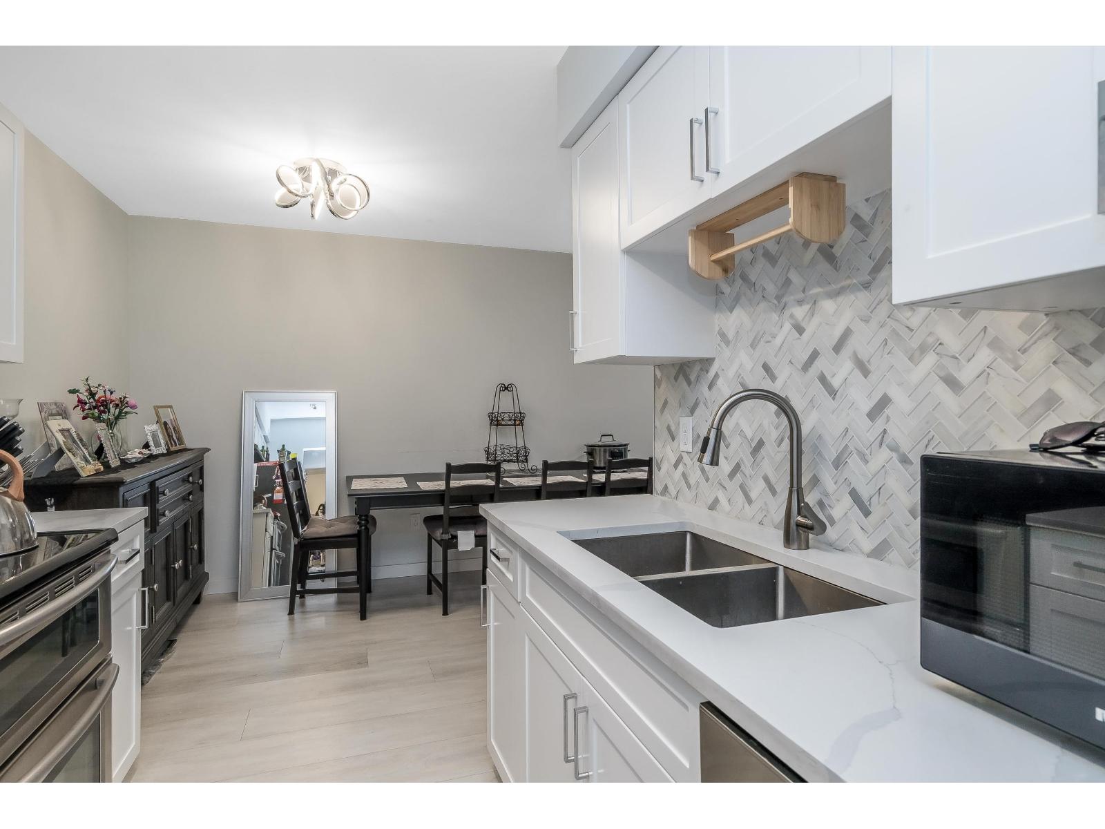 307 15268 100 Avenue, Surrey, British Columbia  V3R 7V1 - Photo 6 - R3158929