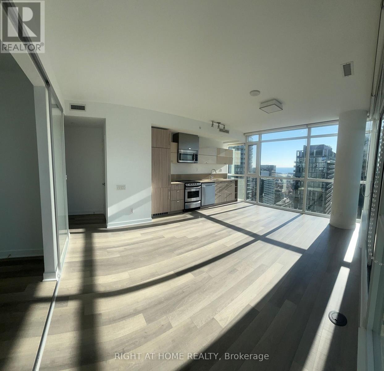 3904 - 290 Adelaide Street W, Toronto, Ontario  M5V 1P6 - Photo 7 - C13712512