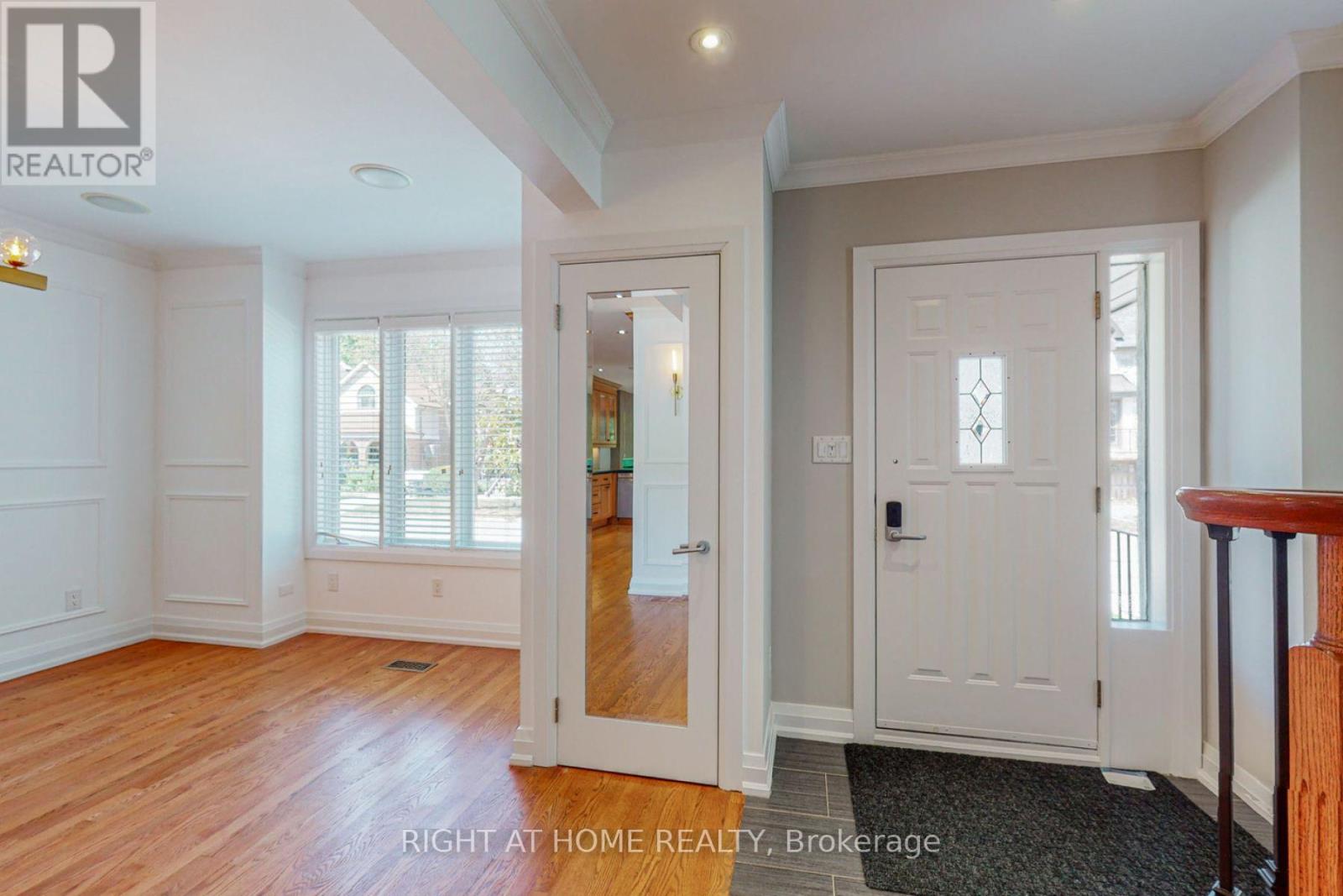183 Cameron Avenue, Toronto, Ontario  M2N 1E6 - Photo 2 - C13712526