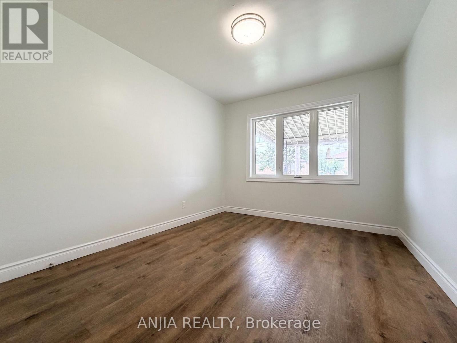 77 Nash Drive, Toronto, Ontario  M3M 2L6 - Photo 6 - W13712514