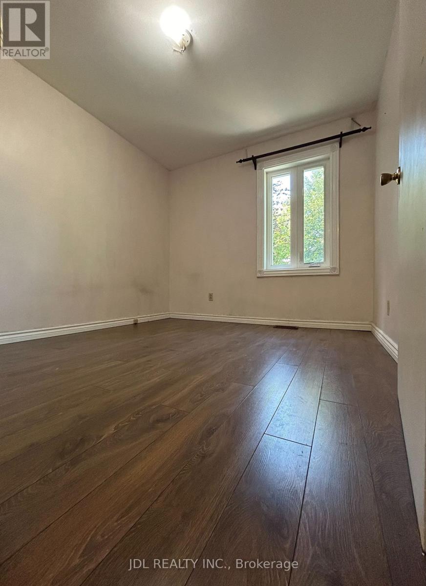 Three-Bedroom Main Floor - 8 Highwood Ave Avenue, Toronto, Ontario  M1R 2E4 - Photo 10 - E13704504