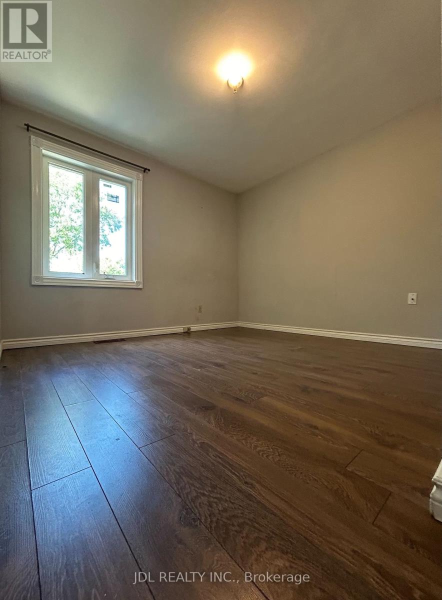 Three-Bedroom Main Floor - 8 Highwood Ave Avenue, Toronto, Ontario  M1R 2E4 - Photo 8 - E13704504