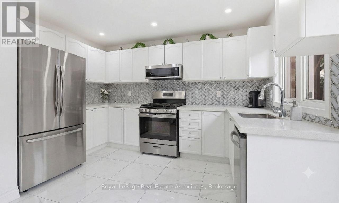 392 Tonelli Lane, Milton, Ontario  L9T 0N4 - Photo 7 - W13683036