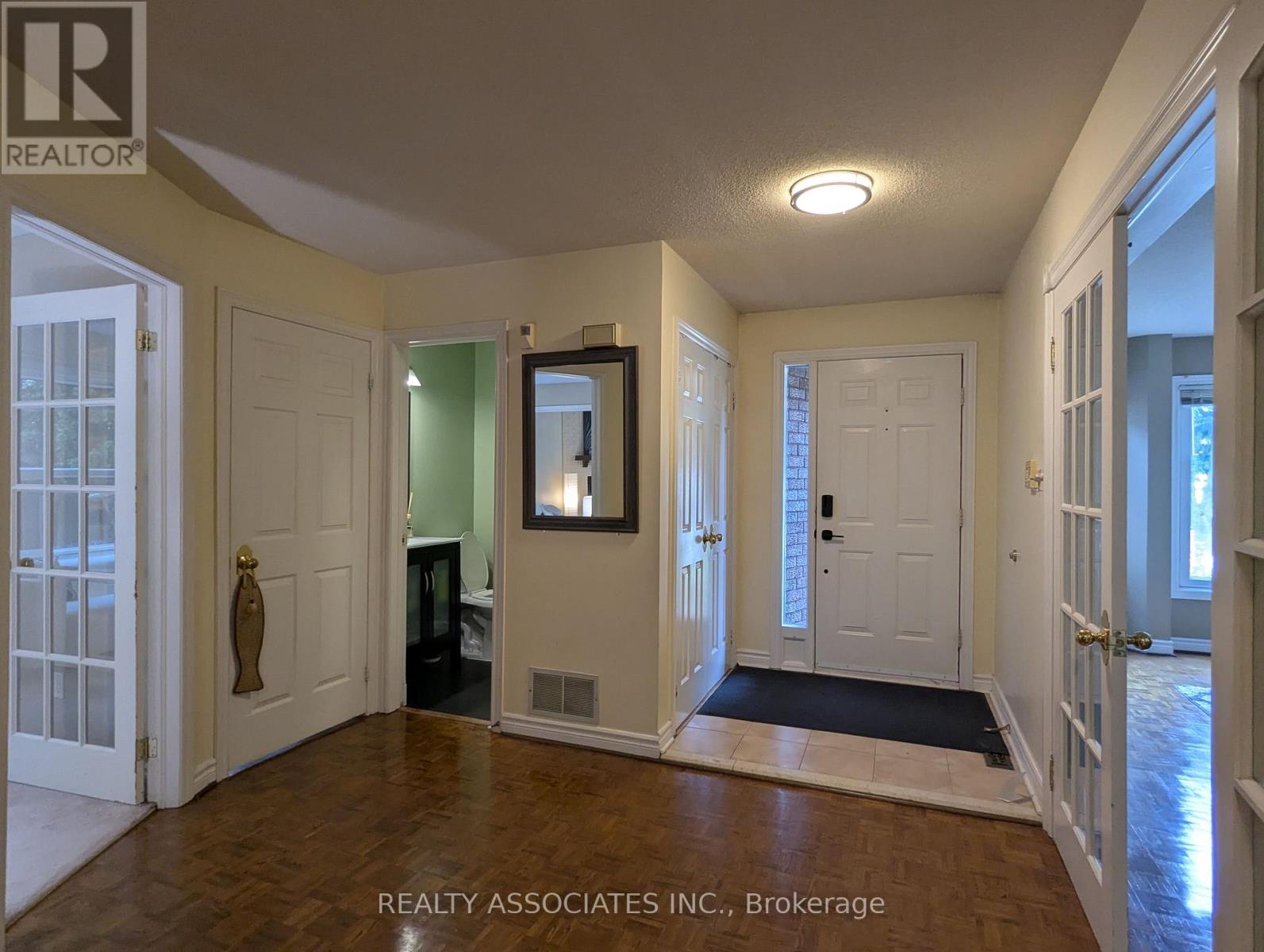 3279 Charlebrook Court, Mississauga, Ontario  L5L 5B4 - Photo 36 - W13709004
