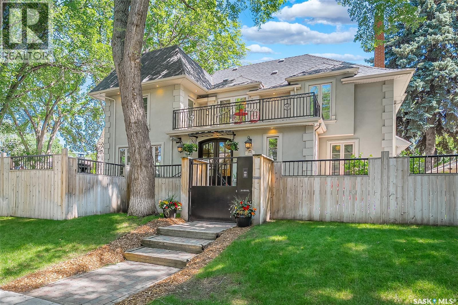 100 Poplar CRESCENT, Saskatoon, Saskatchewan
