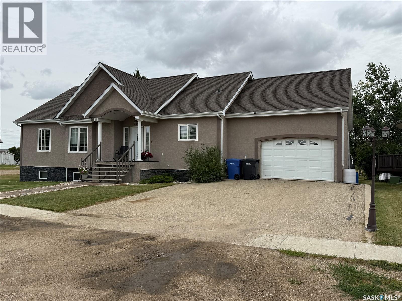 630 Saskatchewan Street, Central Butte, Saskatchewan  S0H 0T0 - Photo 2 - SK046535