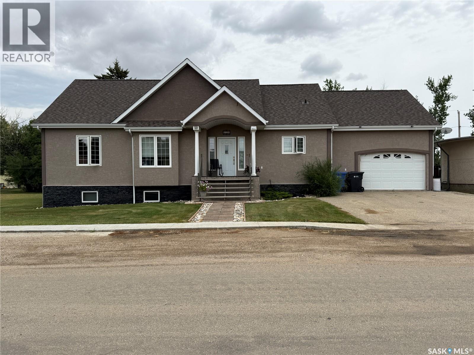 630 Saskatchewan Street, Central Butte, Saskatchewan  S0H 0T0 - Photo 3 - SK046535