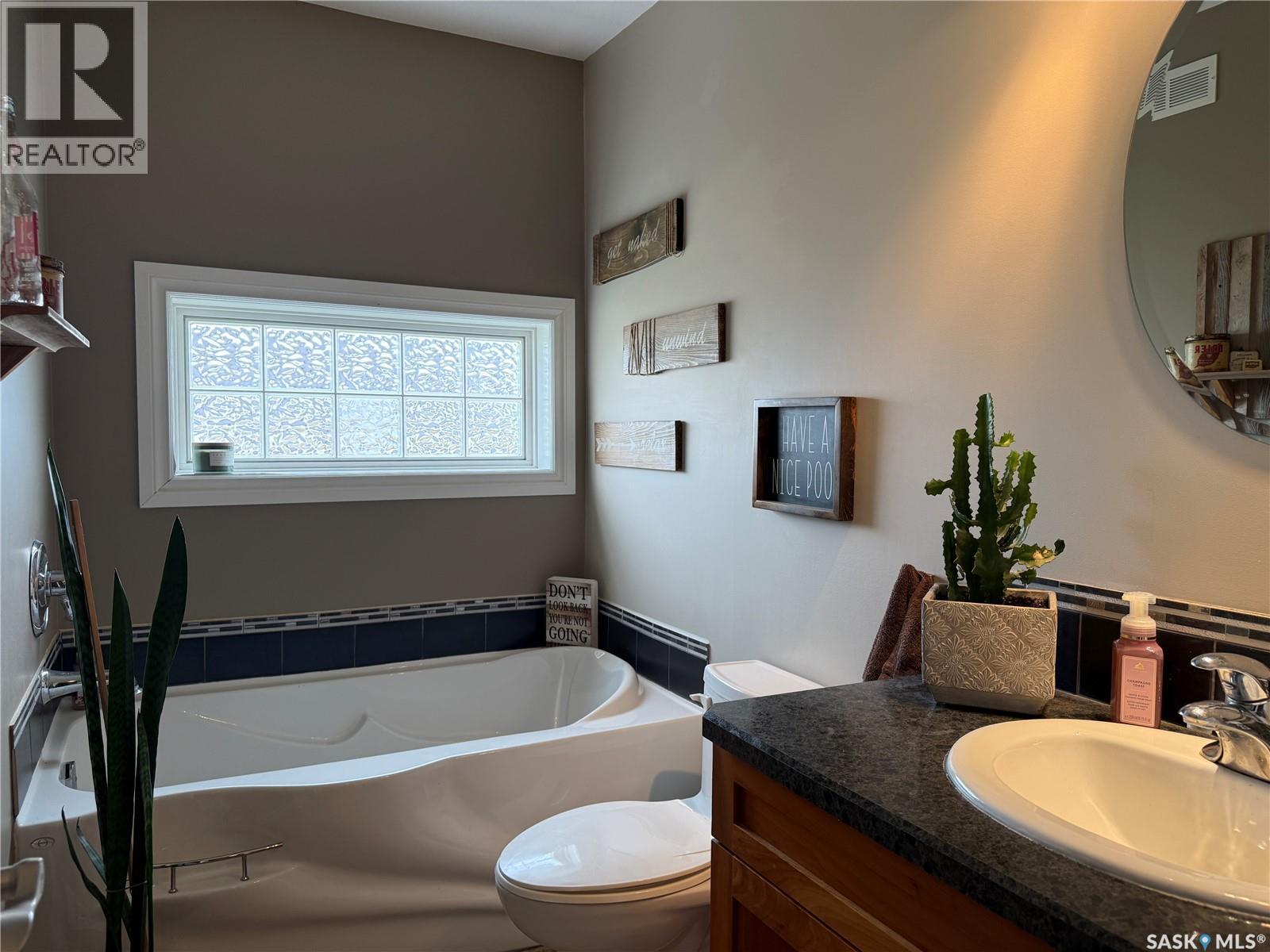 630 Saskatchewan Street, Central Butte, Saskatchewan  S0H 0T0 - Photo 42 - SK046535