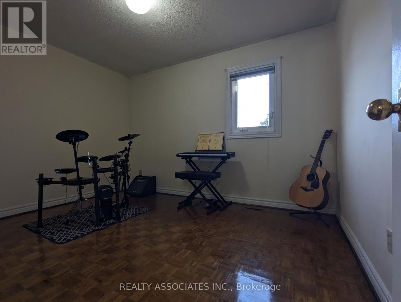 3279 Charlebrook Court, Mississauga, Ontario  L5L 5B4 - Photo 31 - W13709004