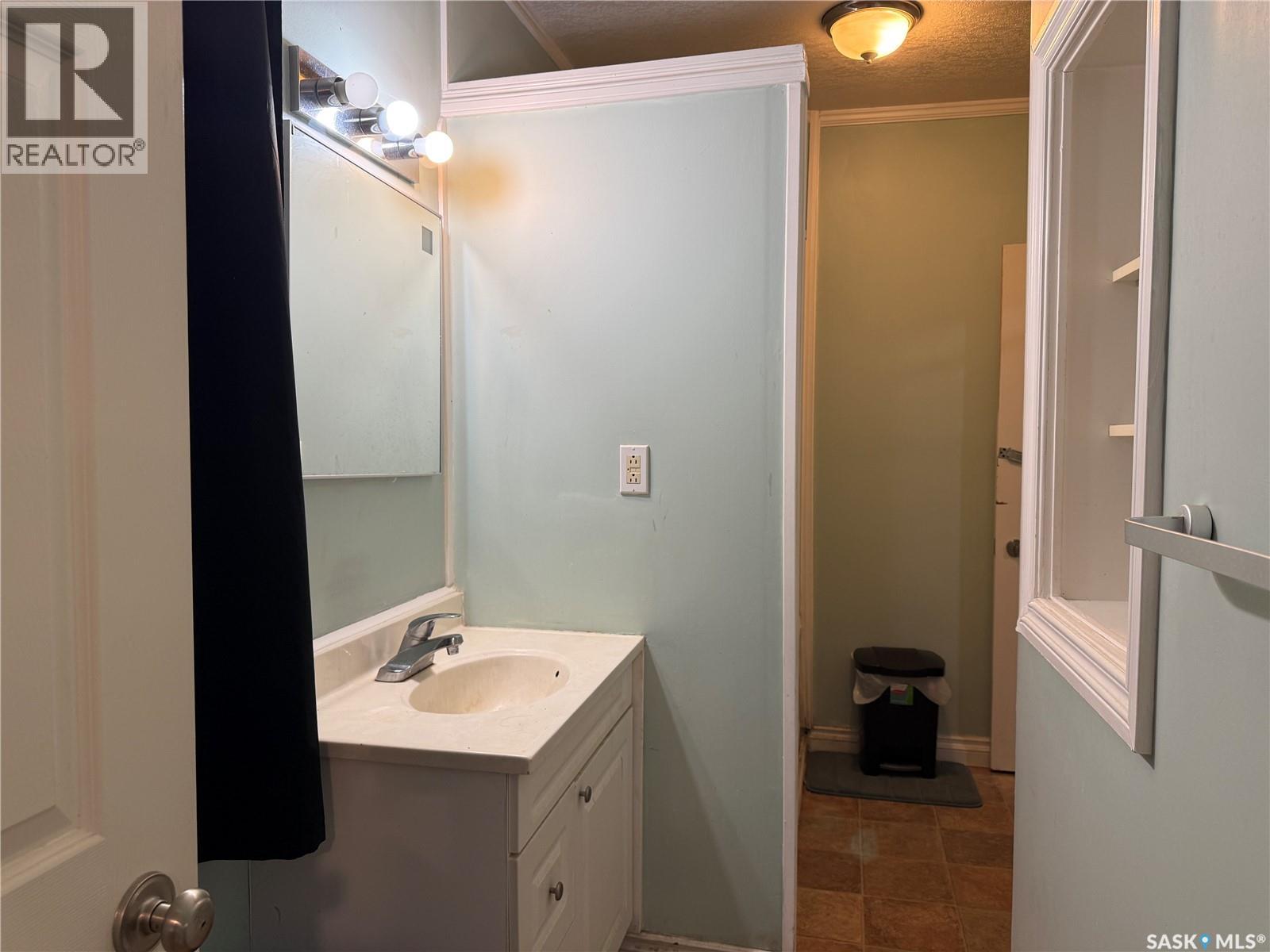 71 Ross Street W, Moose Jaw, Saskatchewan  S6H 2M2 - Photo 19 - SK046661