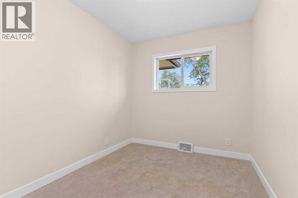 2007 Cottonwood Crescent SE, Calgary, Alberta T2B 1B9 - Photo 14 - A2337922