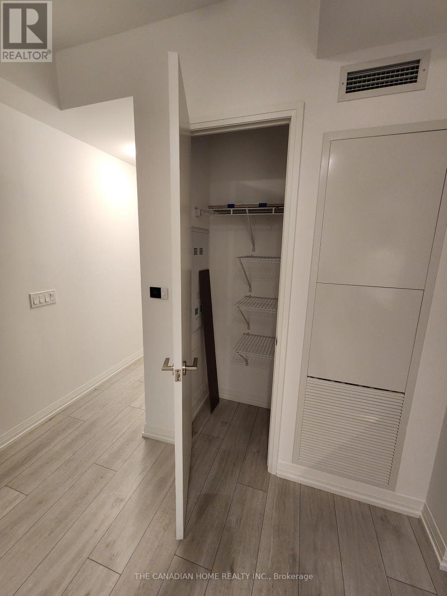 1925 - 400 King Street, Toronto, Ontario  M5V 1K2 - Photo 11 - C13712558