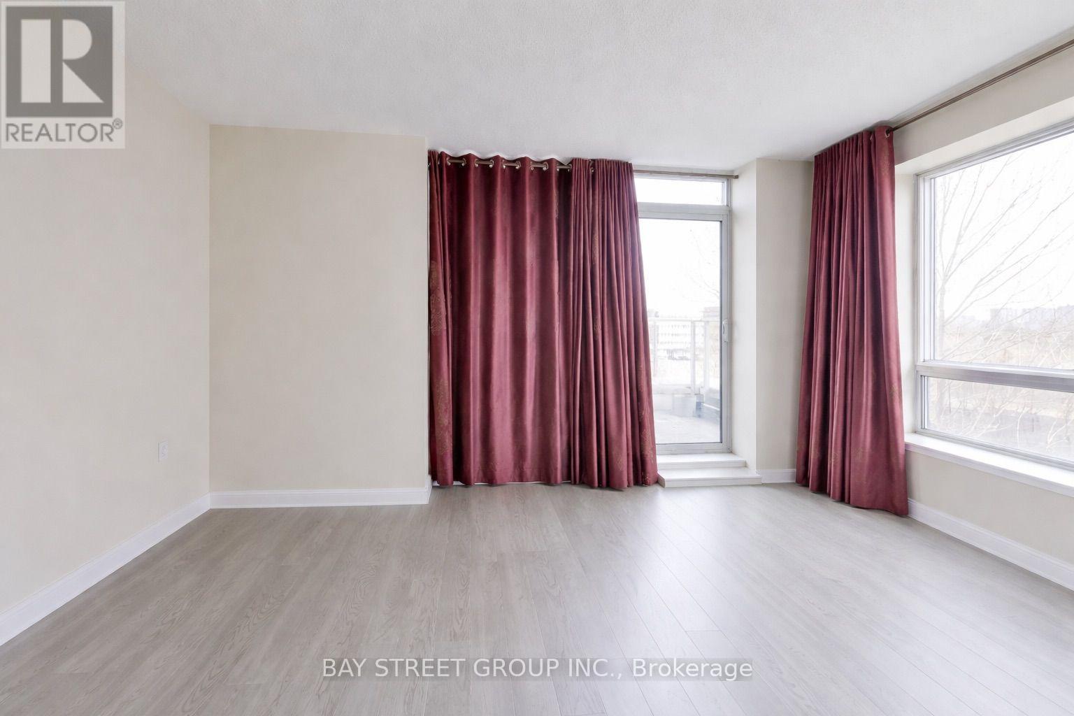 Th07 - 25 Singer Court, Toronto, Ontario  M2K 0B3 - Photo 4 - C13712580