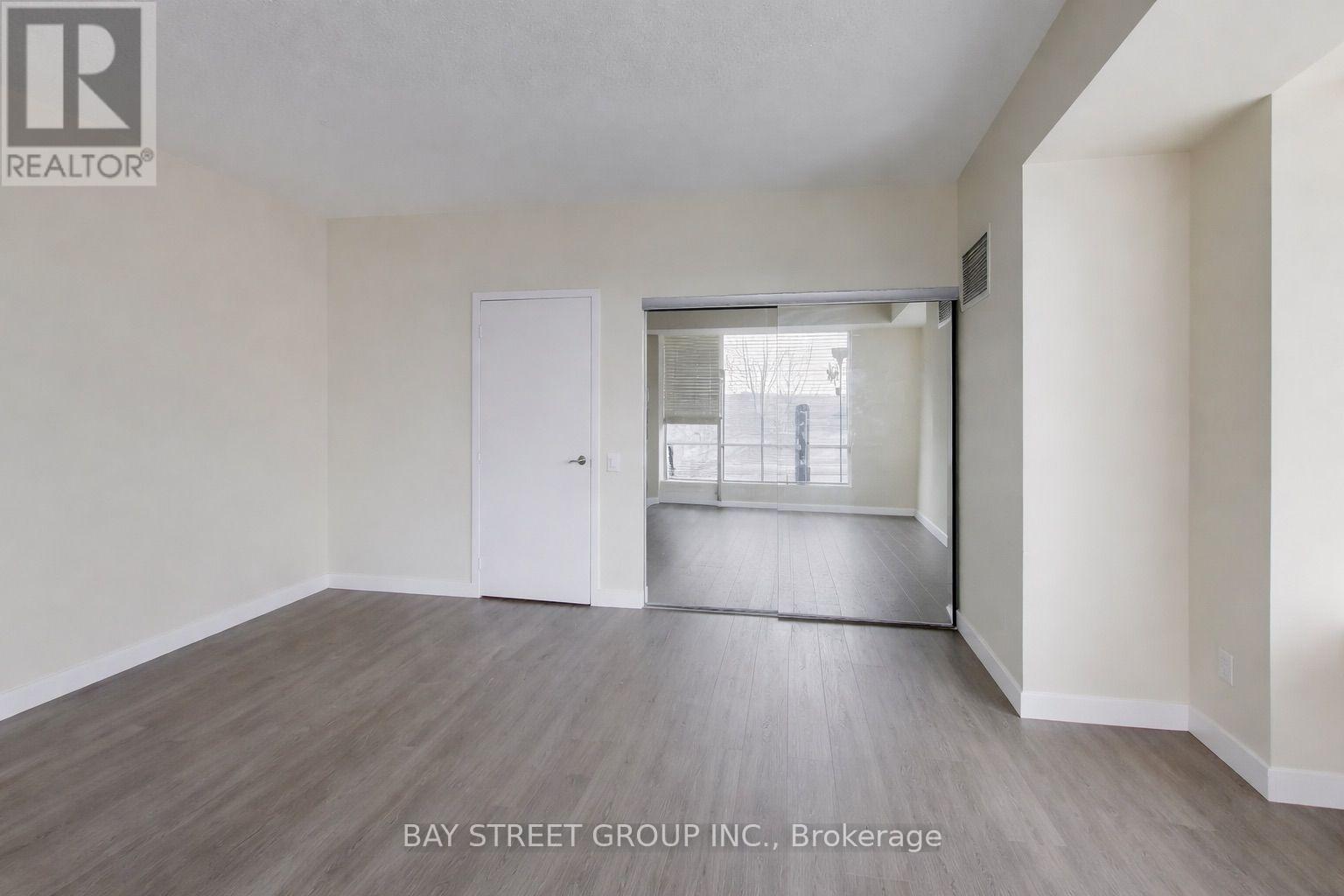 Th07 - 25 Singer Court, Toronto, Ontario  M2K 0B3 - Photo 8 - C13712580
