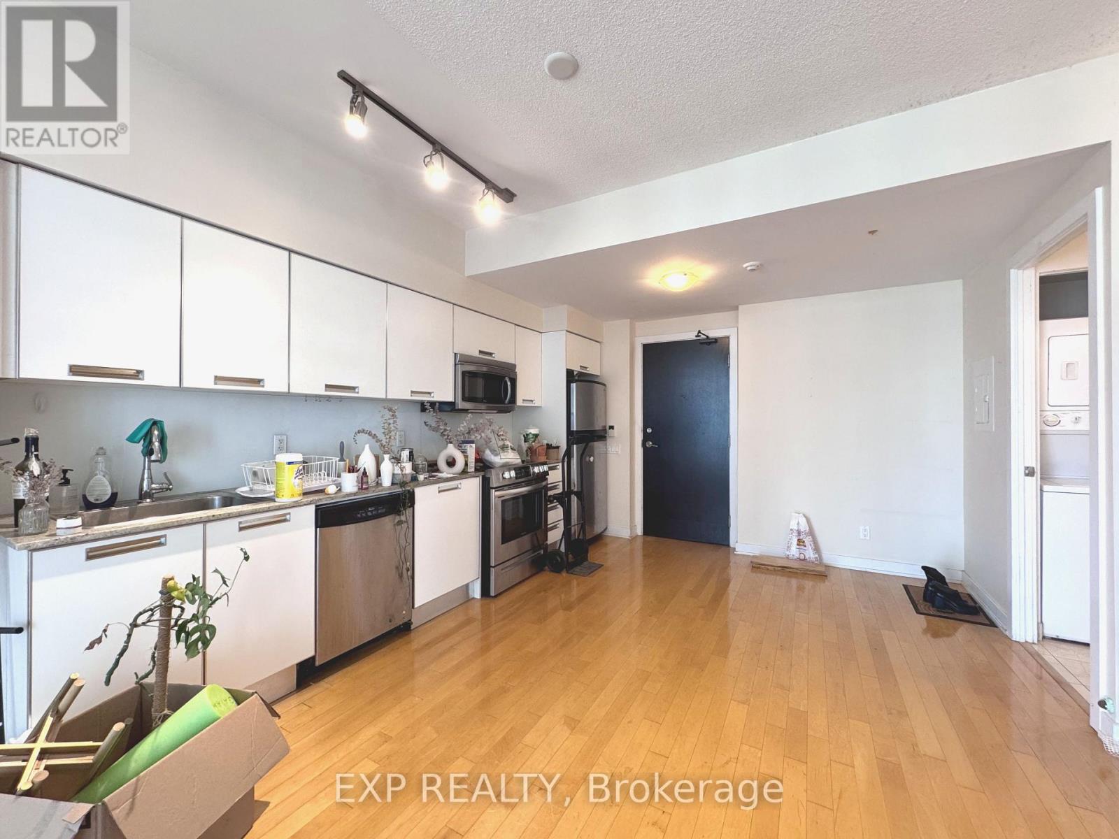 2001 - 33 Charles Street E, Toronto, Ontario  M4Y 0A2 - Photo 10 - C13712590